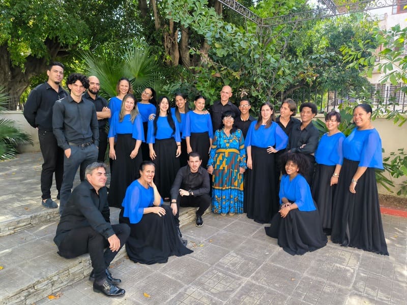 DEL BARROCO AL BOLERO, DE LA ESPIRITUALIDAD CORAL AL RITMO CARIBEÑO