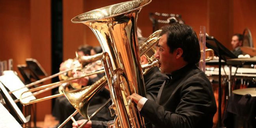 Orquesta Filarmónica de Bogotá | Orhan Salliel • Director invitado • Turquía | Fredy Romero • Tuba • Colombia