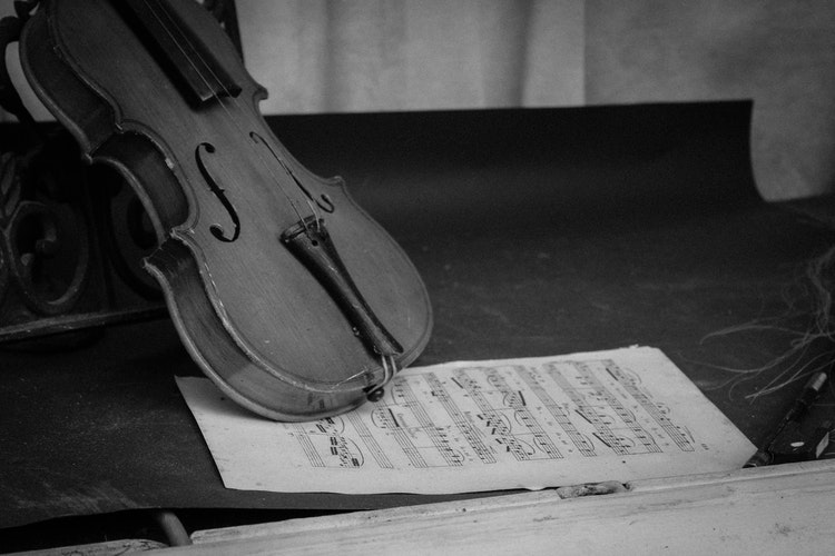 Clásicos: Dúo violín y tuba. Obras de Telemann, J.S. Bach, Beethoven, Koetsier, Joplin y Piazzolla.